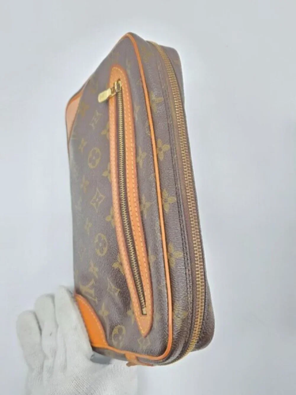 Louis Vuitton classic louis